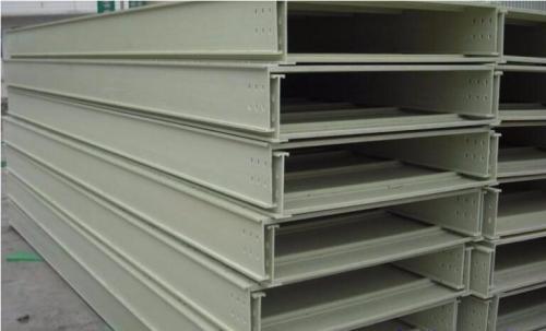 無孔托盤式電纜橋架與照明燈具選擇 鎢絲燈泡和LED燈泡的布線考量